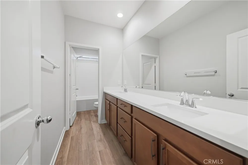 29136 Tanoak Lake Elsinore, CA 92530
