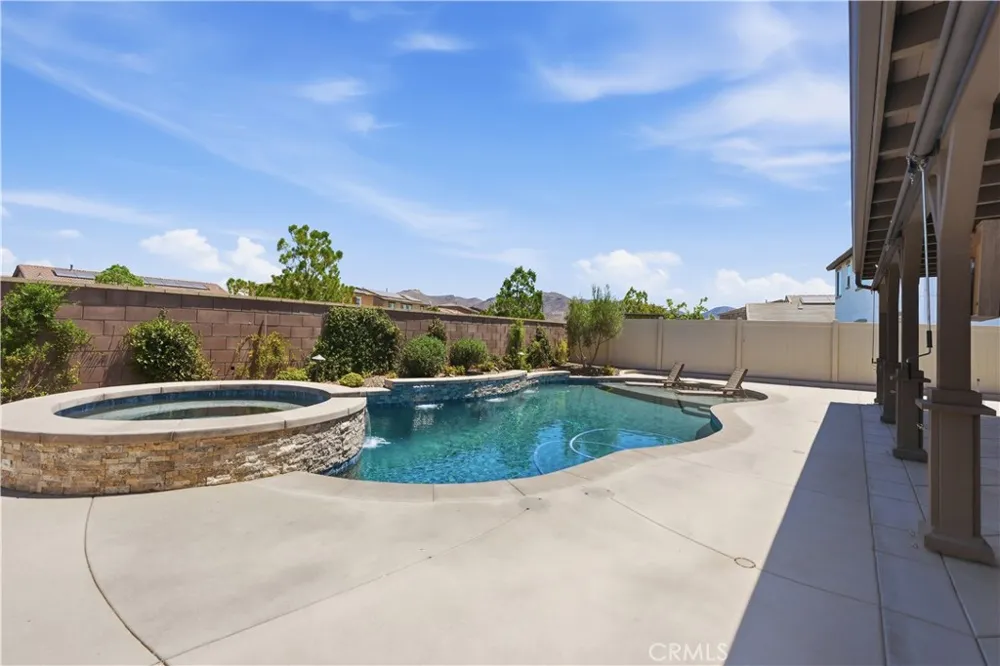 29136 Tanoak Lake Elsinore, CA 92530