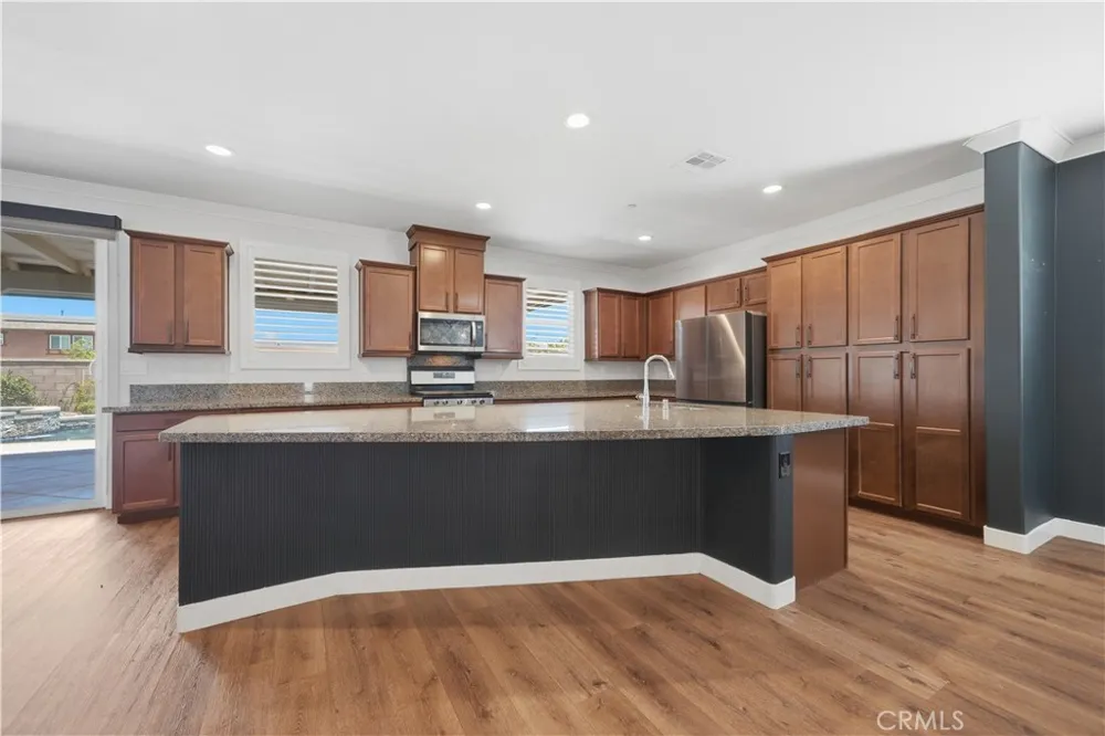29136 Tanoak Lake Elsinore, CA 92530