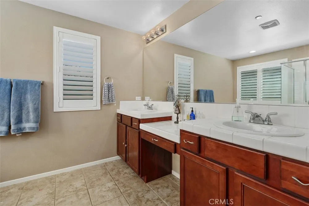 16820 Golden Bluff Riverside, CA 92503