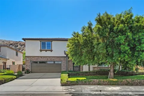 16820 Golden Bluff