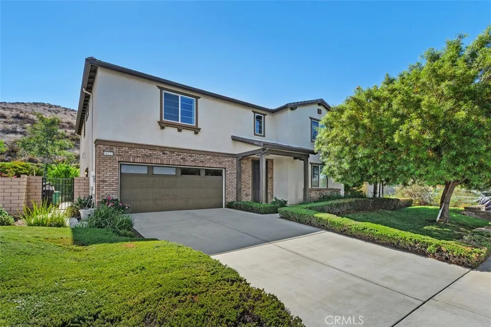 16820 Golden Bluff Riverside, CA 92503