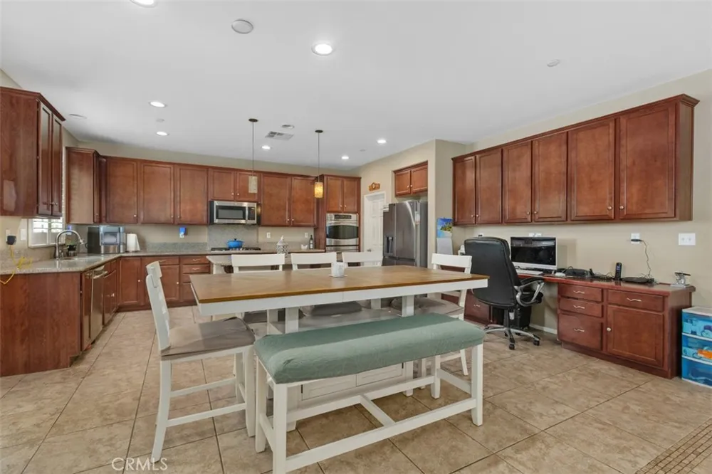 16820 Golden Bluff Riverside, CA 92503