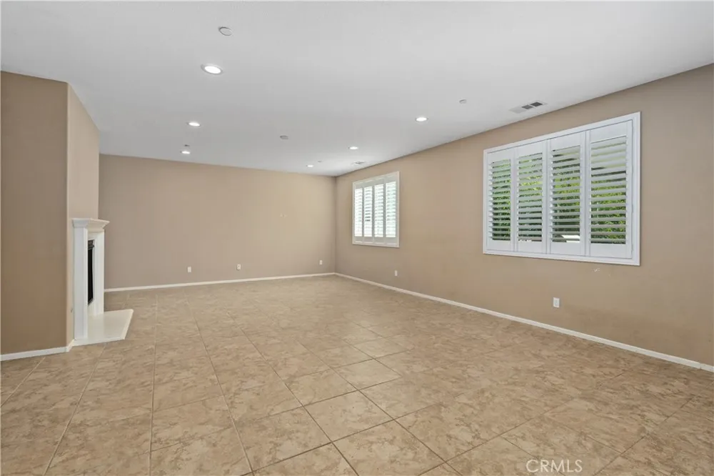16820 Golden Bluff Riverside, CA 92503