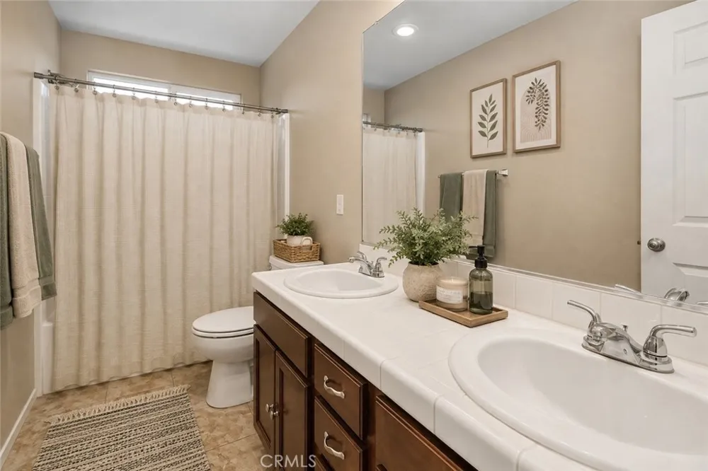 16820 Golden Bluff Riverside, CA 92503