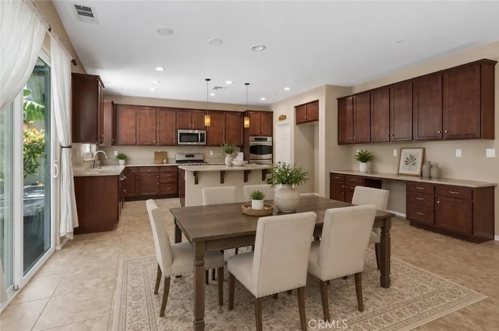 16820 Golden Bluff Riverside, CA 92503