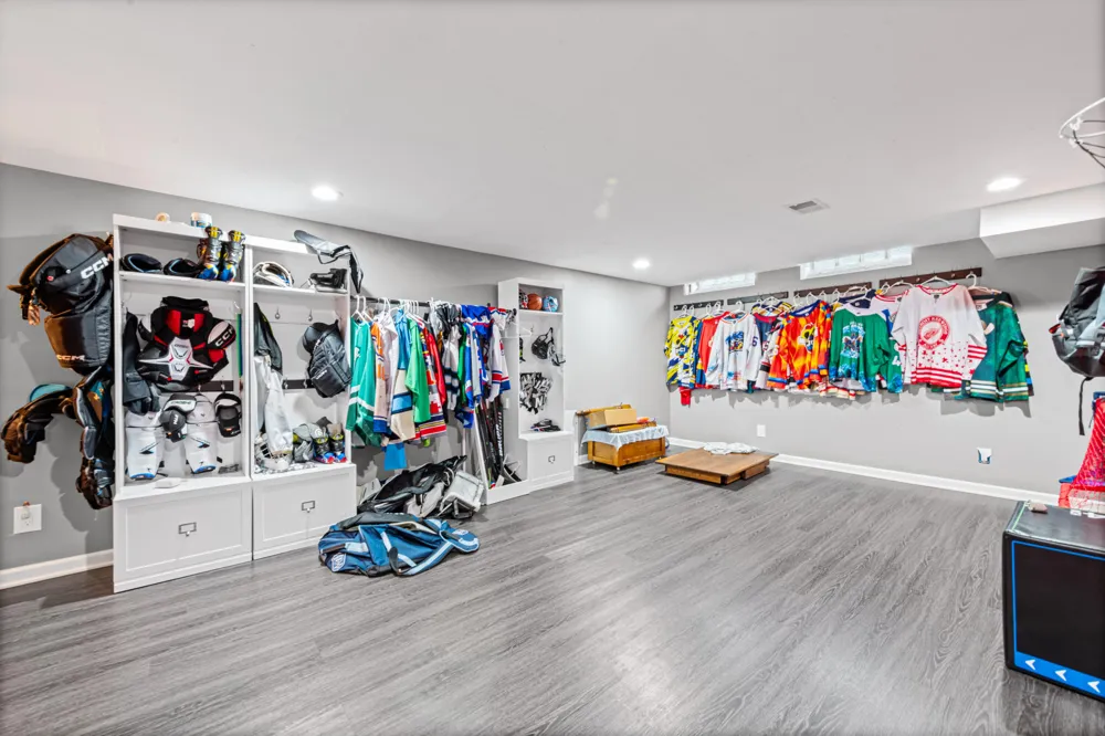 14638 Westmore Street Livonia, MI 48154
