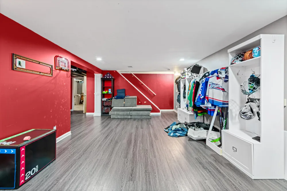 14638 Westmore Street Livonia, MI 48154