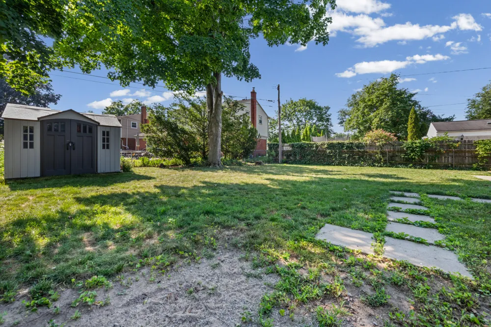 14638 Westmore Street Livonia, MI 48154