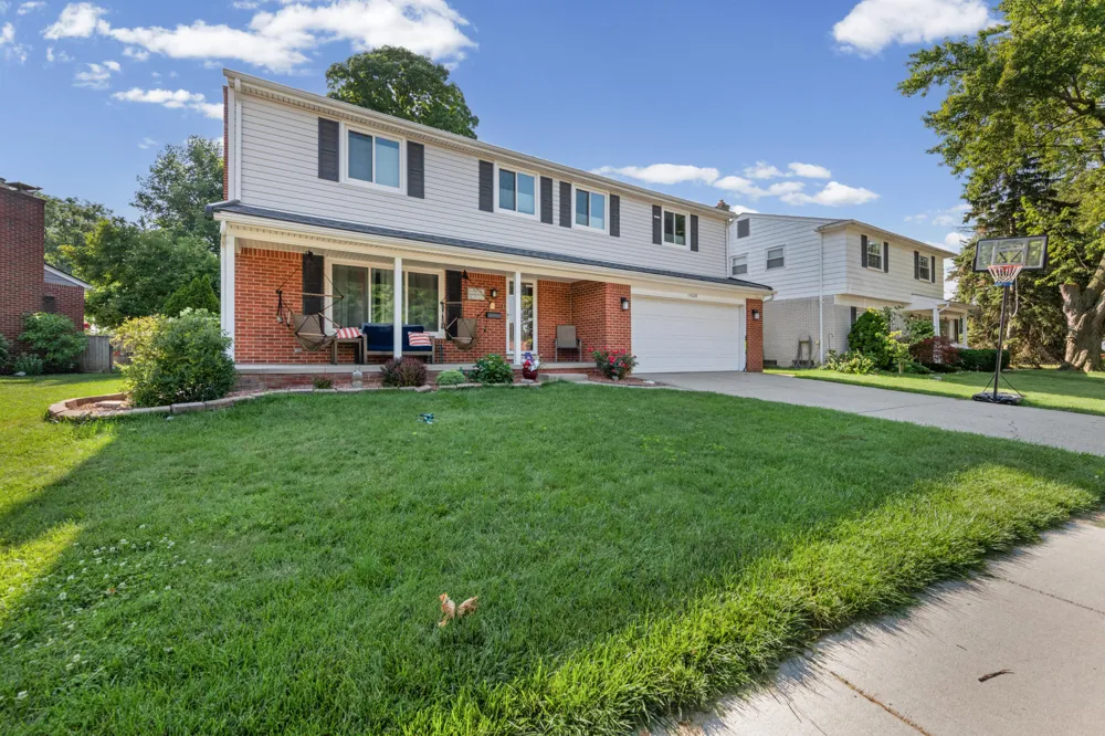 14638 Westmore Street Livonia, MI 48154