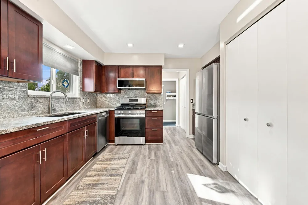 14638 Westmore Street Livonia, MI 48154
