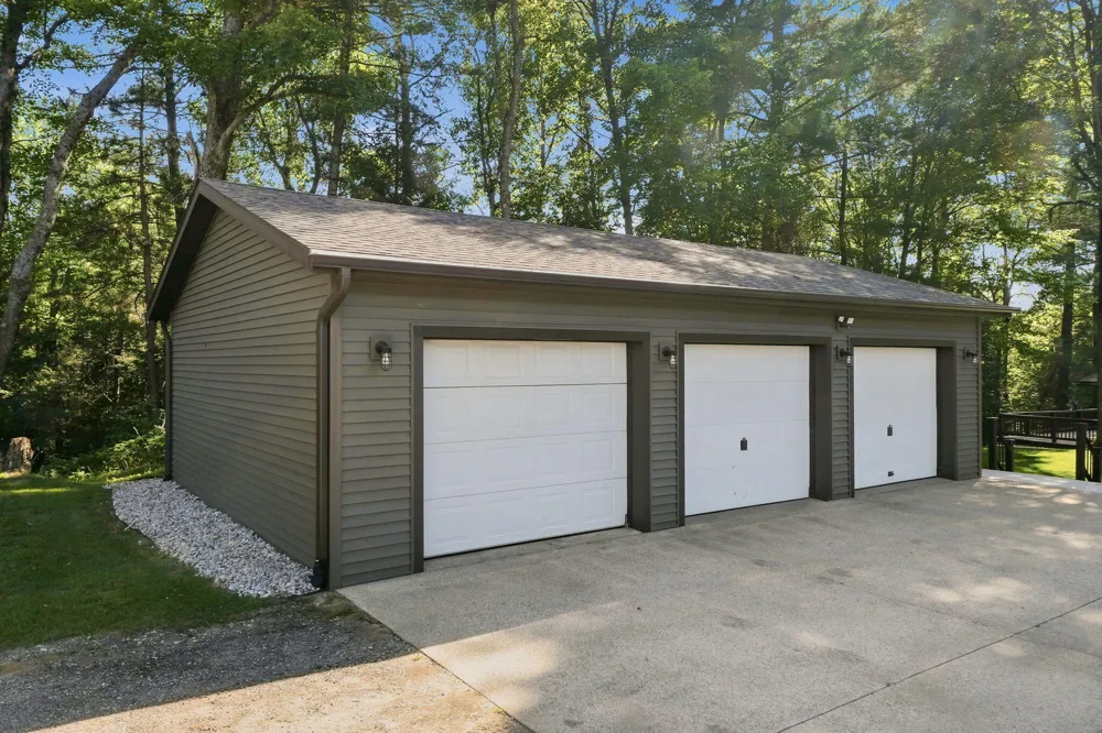 23581 210th Avenue Tustin, MI 49688