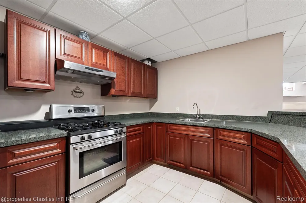 23071 Napier Road Lyon Charter Township, MI 48167