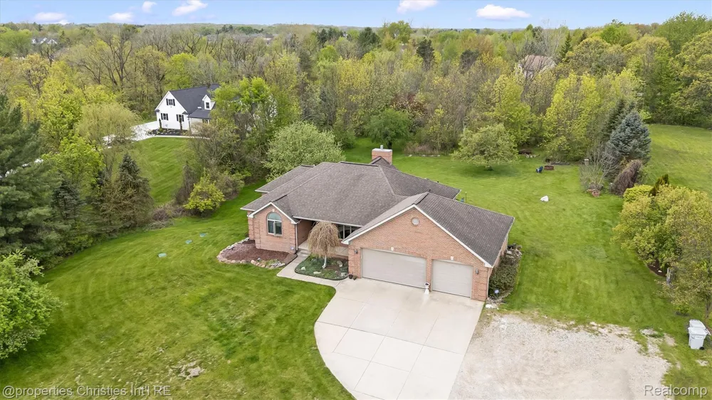 23071 Napier Road Lyon Charter Township, MI 48167