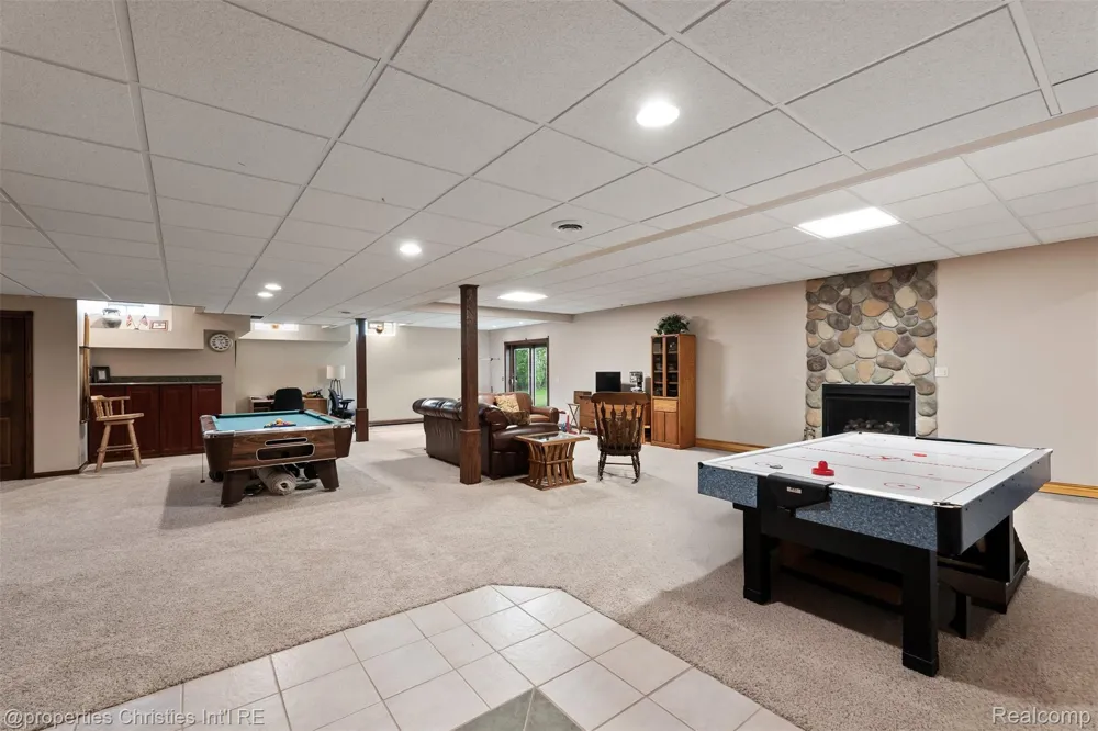 23071 Napier Road Lyon Charter Township, MI 48167