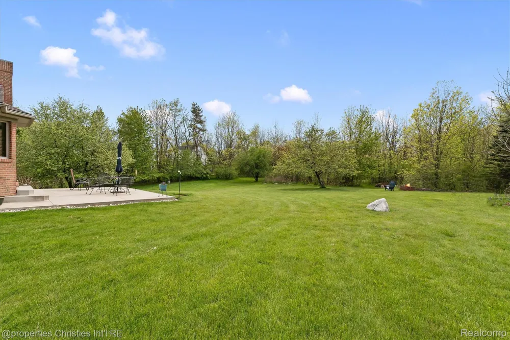 23071 Napier Road Lyon Charter Township, MI 48167