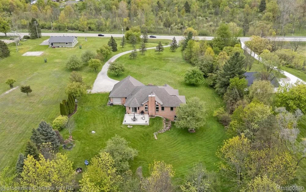 23071 Napier Road Lyon Charter Township, MI 48167