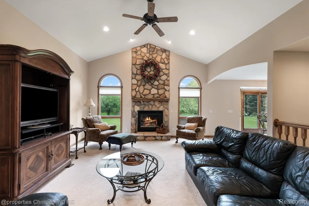 23071 Napier Road Lyon Charter Township, MI 48167