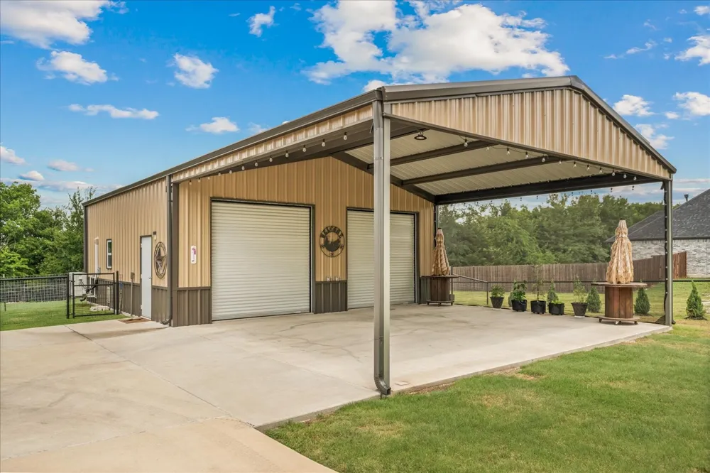 381 County Road 4945 Leonard, TX 75452