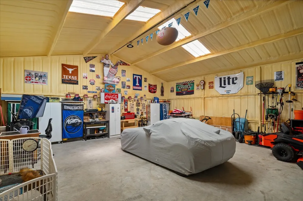 381 County Road 4945 Leonard, TX 75452