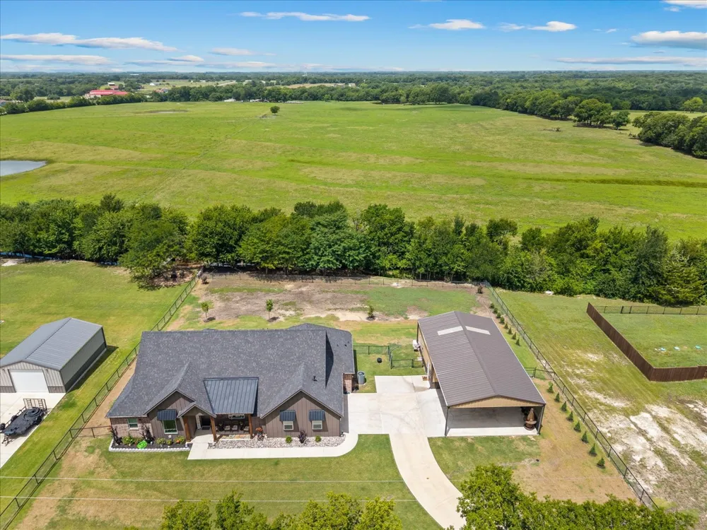 381 County Road 4945 Leonard, TX 75452