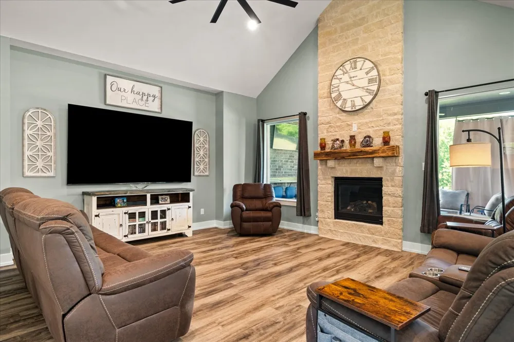 381 County Road 4945 Leonard, TX 75452