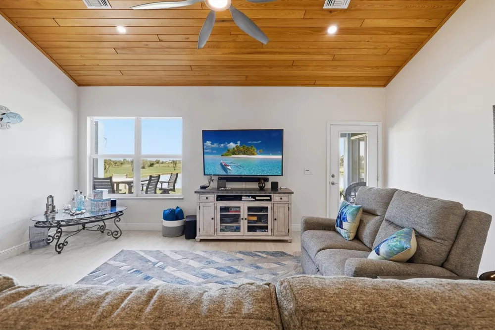 18601 Orange Avenue Fort Pierce, FL 34945