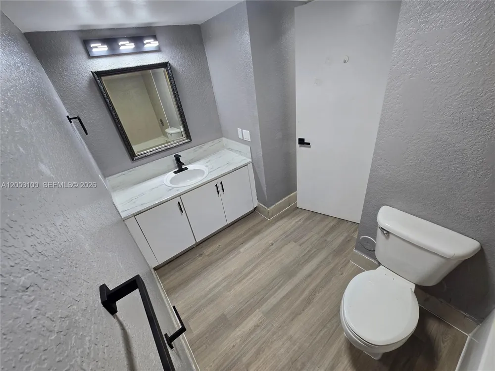 12555 NW 11th Way #103 Miami, FL 33182