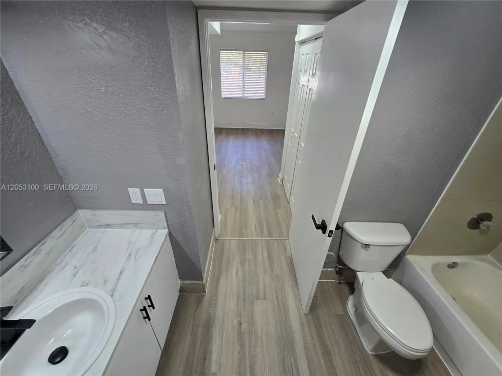 12555 NW 11th Way #103 Miami, FL 33182