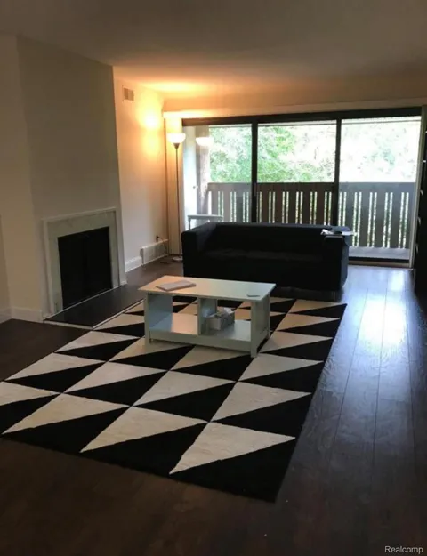 2126 Pauline Boulevard #303