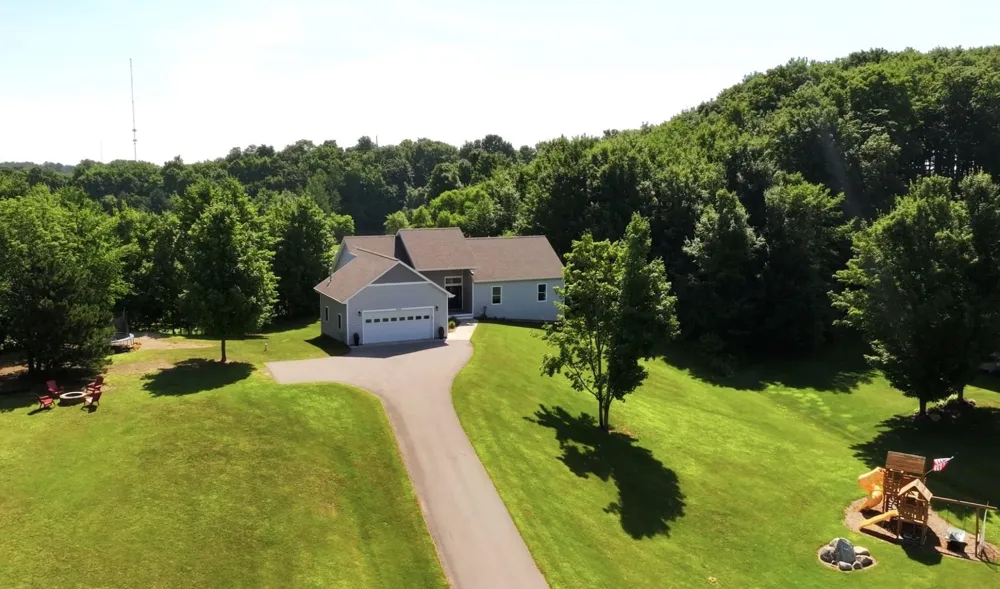 4609 Westbrook Drive Garfield Charter Township, MI 49685