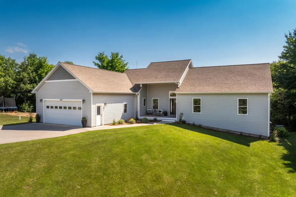 4609 Westbrook Drive Garfield Charter Township, MI 49685
