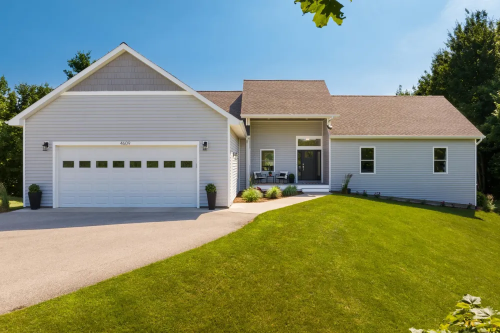 4609 Westbrook Drive Garfield Charter Township, MI 49685