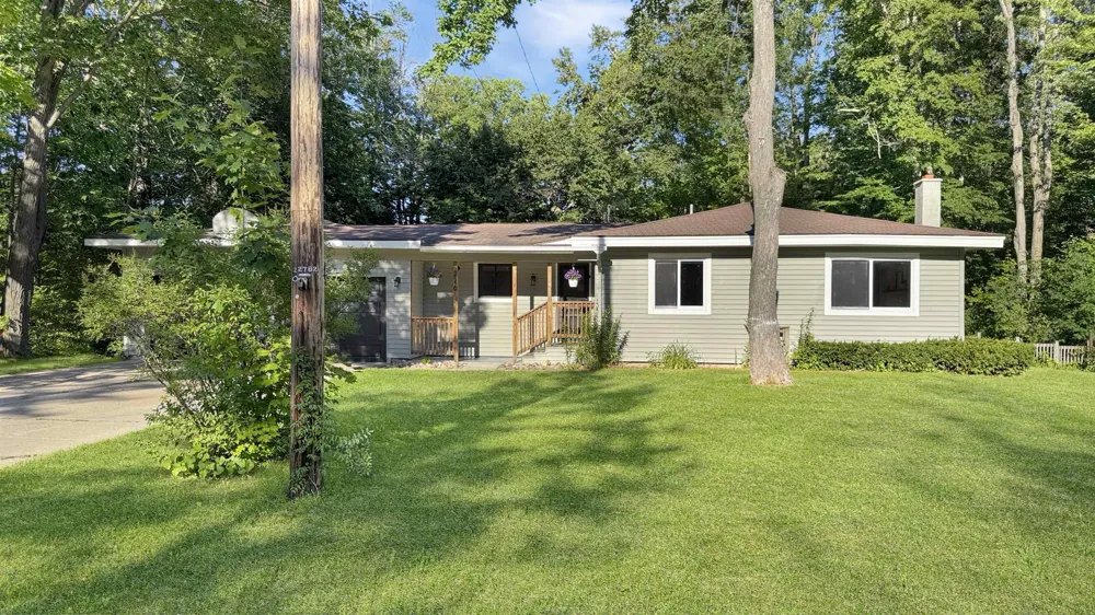226 Seneca Place Cadillac City, MI 49601