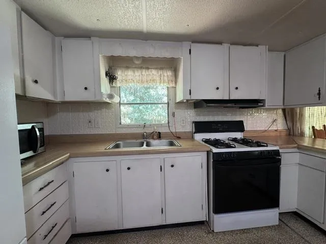 4724 Plum Valley Road NW Clearwater Township, MI 49676