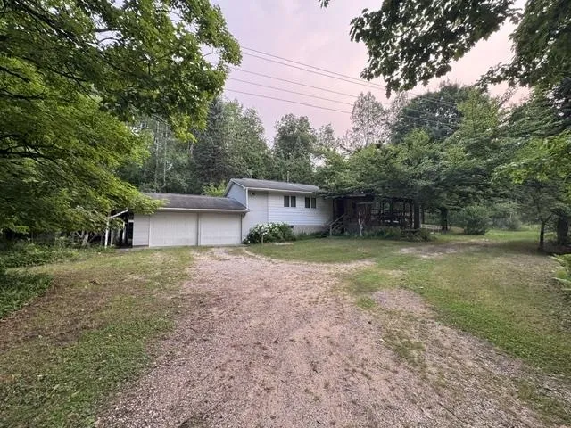 4724 Plum Valley Road NW Clearwater Township, MI 49676