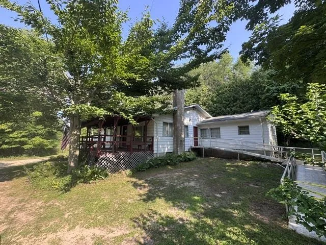 4724 Plum Valley Road NW Clearwater Township, MI 49676