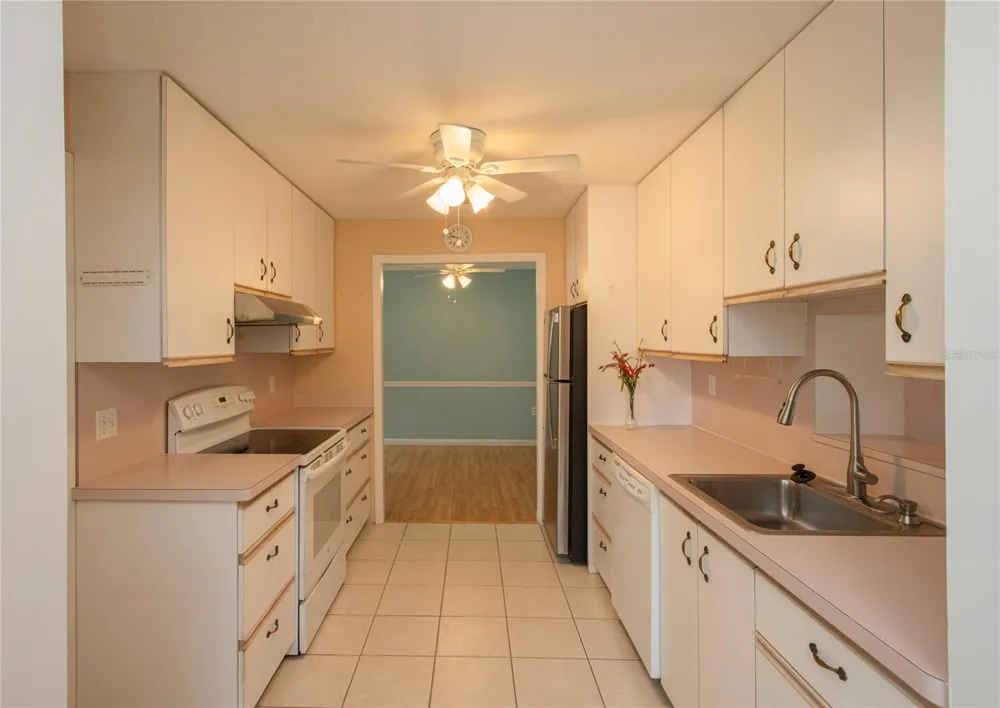 314 ROSLYN AVENUE New Smyrna Beach, FL 32168