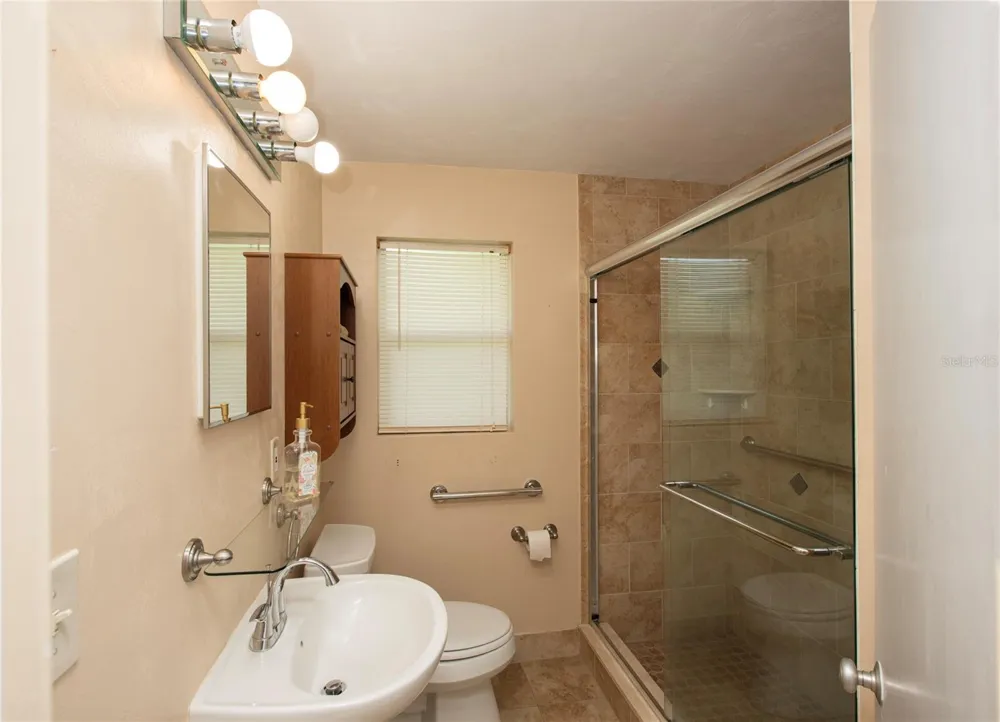 314 ROSLYN AVENUE New Smyrna Beach, FL 32168