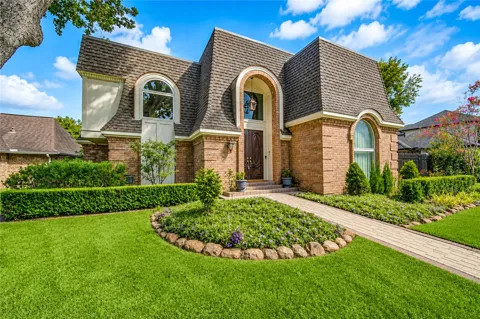926 Ivy Wall Drive