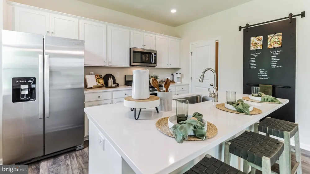 123 PEAR RIDGE DRIVE Harrisburg, PA 17111