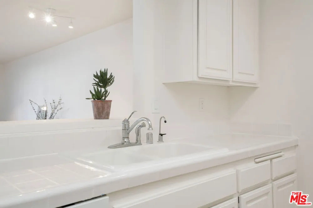 1040 4th Street #106 Santa Monica, CA 90403