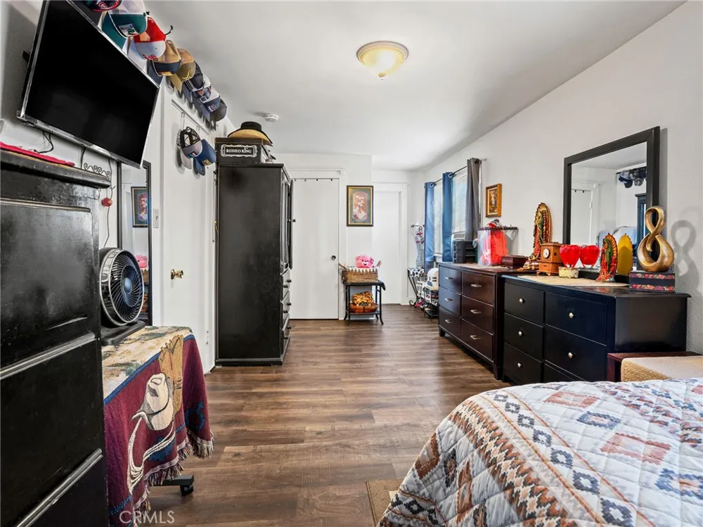 12400 S Wilmington Compton, CA 90222