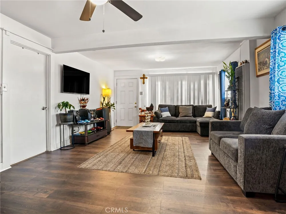 12400 S Wilmington Compton, CA 90222