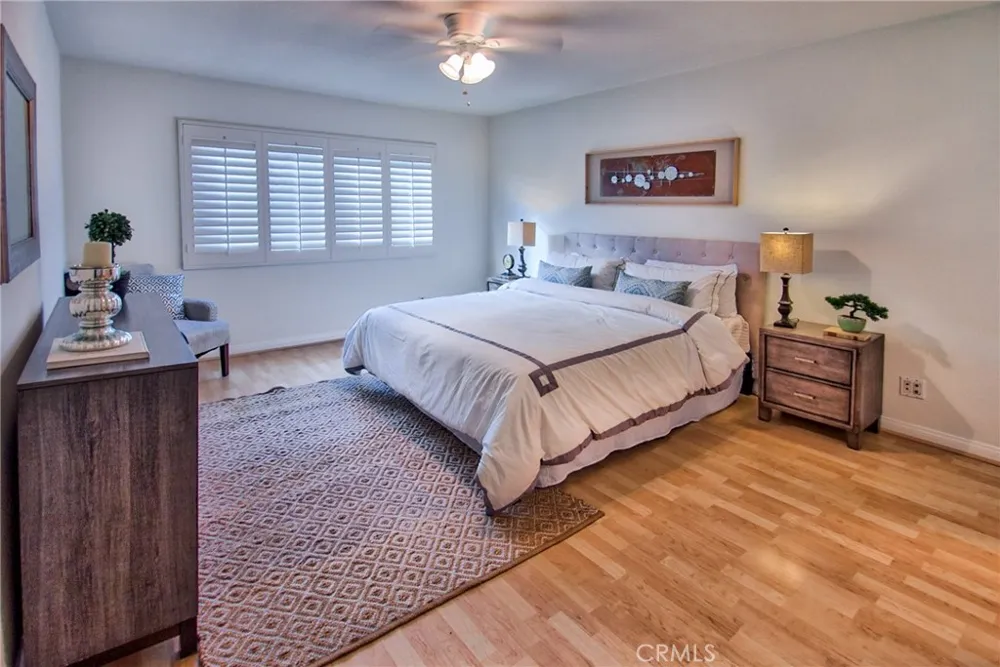 4915 Tyrone #221 Sherman Oaks, CA 91423