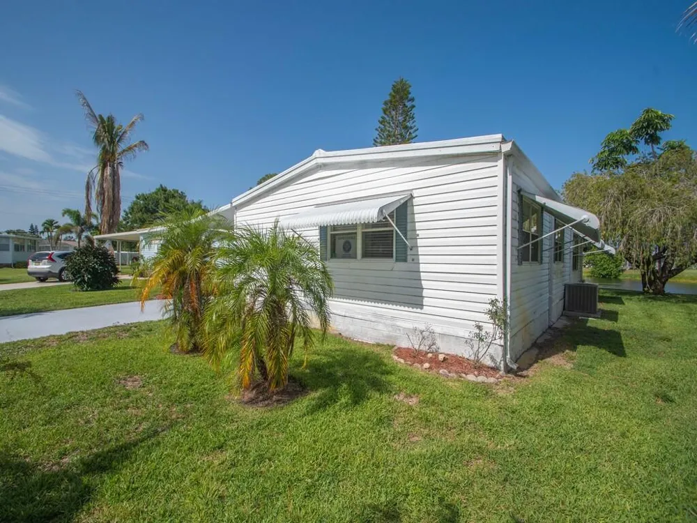 42 Village Lane Jensen Beach, FL 34957