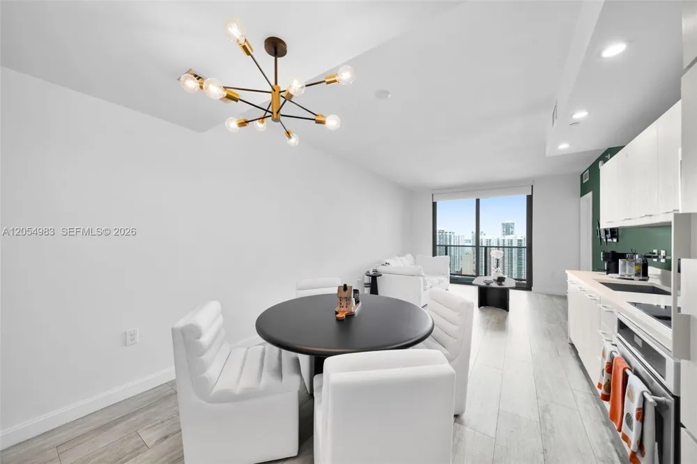 45 SW 9th St #3909 Miami, FL 33130