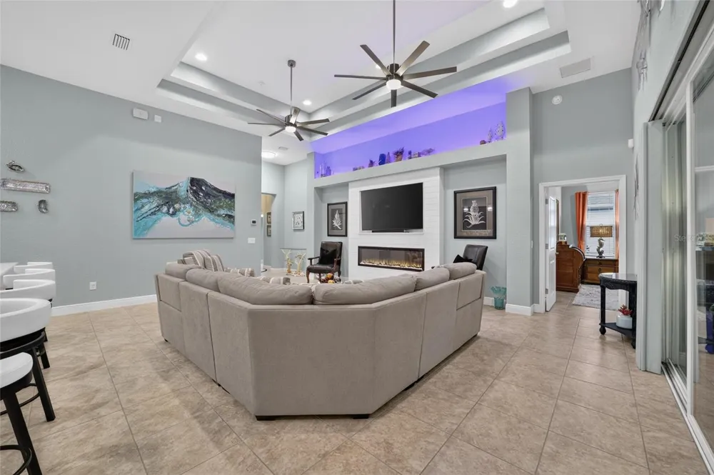 10212 JULIA ISLES AVENUE Oxford, FL 34484
