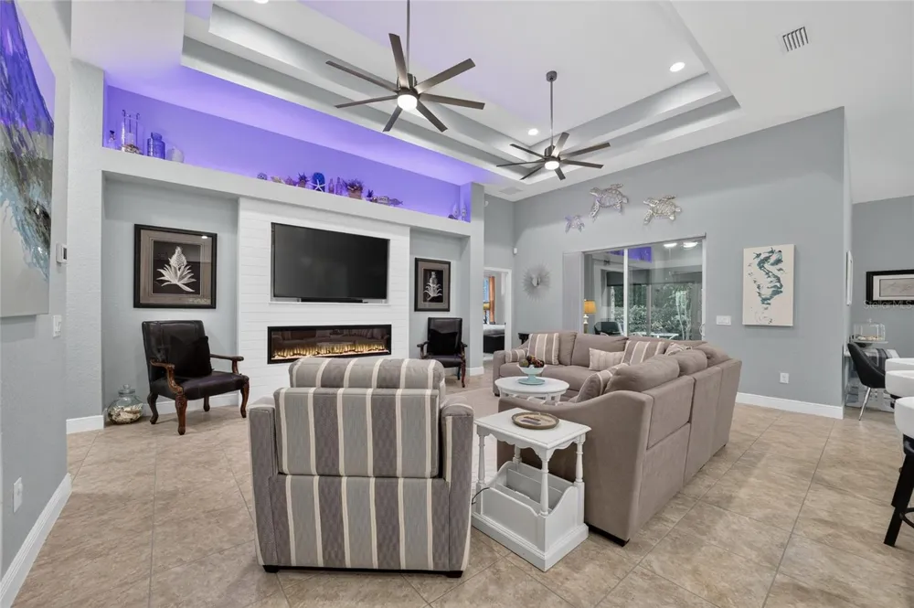 10212 JULIA ISLES AVENUE Oxford, FL 34484