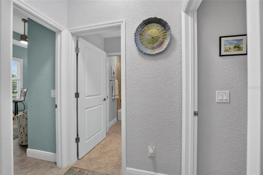 10212 JULIA ISLES AVENUE Oxford, FL 34484